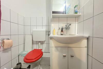 Apartament cu 3 camere decomandat, mobilat în Soarelui