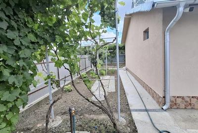 Casă cu 2 camere cu Teren 922 Mp în Olăneasca