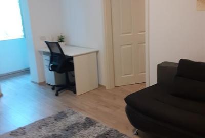 Apartament cu 2 camere semidecomandat în Spitalul Județean
