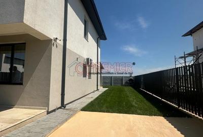 Casă cu 4 camere cu Teren 324 Mp în Vidra