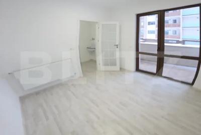 Apartament cu 3 camere decomandat în Independenței - 9