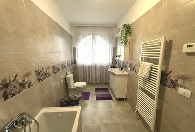 Casă individuală cu 8 camere cu Canalizare în Micești - 3