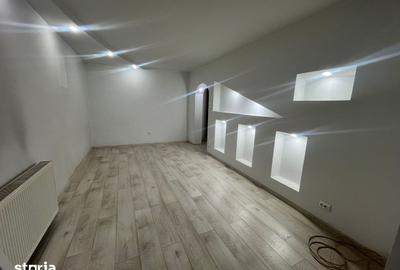 Apartament cu 3 camere în Central - 3