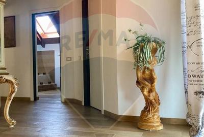 Casă cu 5 camere cu Teren 700 Mp în Central - 20