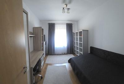 Apartament cu 3 camere, mobilat în Aradului