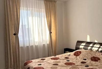 Apartament cu 3 camere decomandat, mobilat în Nicolina