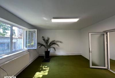Casă cu 5 camere cu Teren 400 Mp în Păcurari - 1