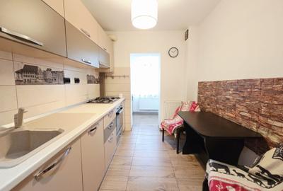 Apartament cu 2 camere decomandat în Micro 17