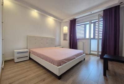 Apartament cu 3 camere decomandat în Casa de Cultură - 2
