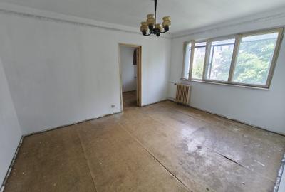 Apartament cu 3 camere nedecomandat în Malu Roșu - 1