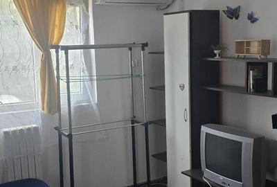 Garsonieră decomandată în Exterior Vest