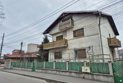 Casă individuală cu 7 camere cu Canalizare în Andronache - 3