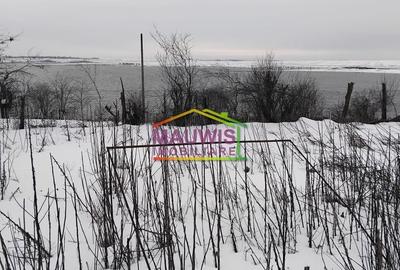 Teren de 700 mp, în Valea Argovei