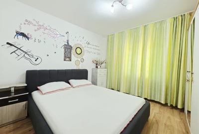 Apartament cu 2 camere decomandat în - 8