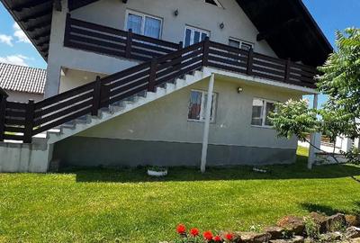 Casă cu Teren 1000 Mp în Central