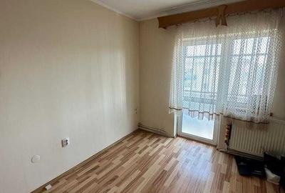 Apartament cu 2 camere decomandat în Drăgășani - 6