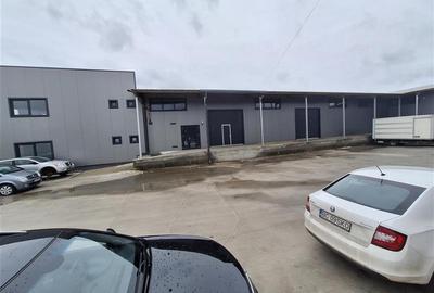 Spațiu industrial, de 600 mp, în 9 Mai - 1
