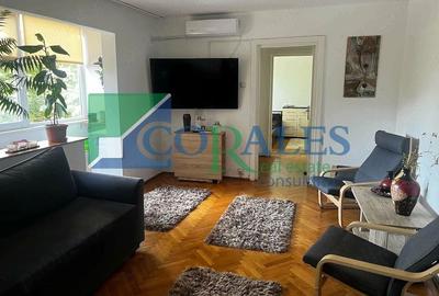 Apartament cu 3 camere semidecomandat în Complex Studențesc
