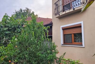 Casă individuală cu 5 camere cu Canalizare în Ghiroda
