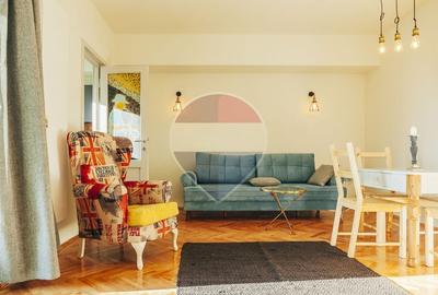 Apartament cu 2 camere decomandat în Universitate