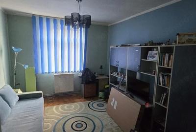 Apartament cu 3 camere decomandat în Luncă - 2