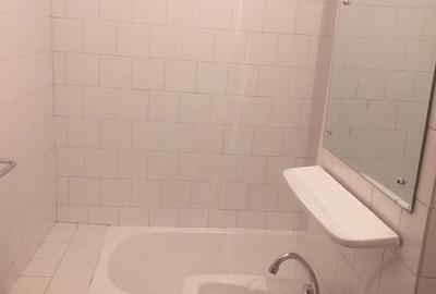 Apartament cu 3 camere semidecomandat în 23 August - 3