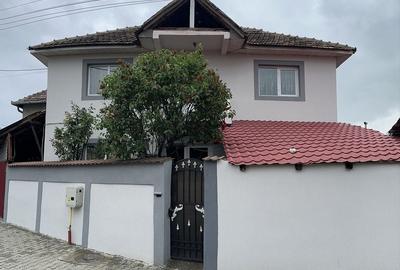 Casă cu 4 camere în Șimian - 6