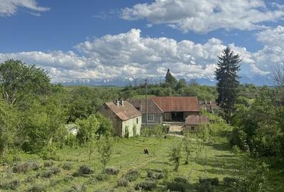 Casă cu 4 camere în Săsăuș