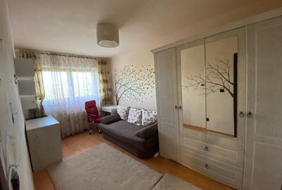 Apartament cu 2 camere decomandat în Zorilor