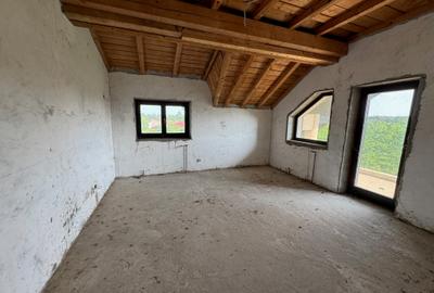 Casă cu 11 camere cu Canalizare în Brănești - 35