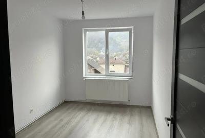 Apartament cu 4 camere semidecomandat în Sighetu Marmației - 4
