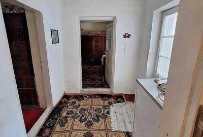 Casă cu 6 camere cu Teren 2080 Mp în Topraisar