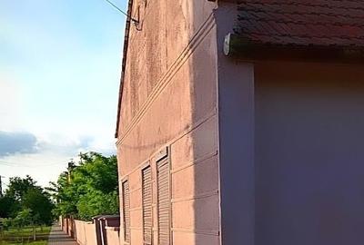 Se vinde sau se schimbă cu locuință, în Arad, casă cu teren de 1440 - 2