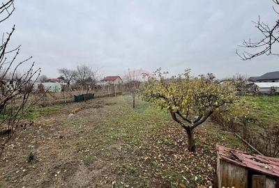 Casă cu 4 camere cu Canalizare în Vânători - 3