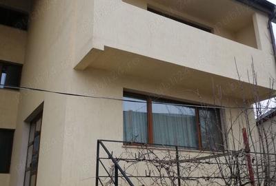 Casa zona Liceului Pedagogic str. Mara?ti - 4