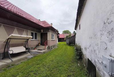 Sacele - Turche?, casa + anexe + teren. - 1