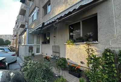 Apartament cu 2 camere semidecomandat în CET - 9