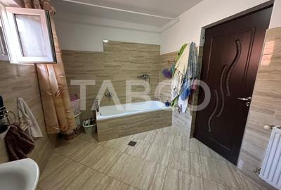 Casa noua 3 camere 300 mp anexe teren liber 1550 mp Margineni - 13