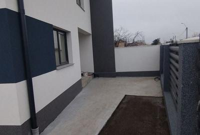 Casa tip duplex Agigea zona Primarie toate utilitatile - 4