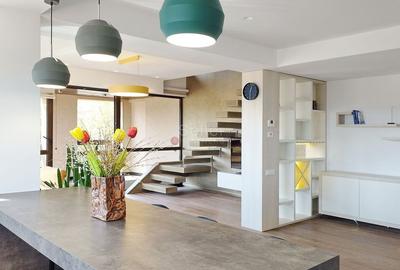 Apartament cu 3 camere decomandat, mobilat în Brașovul Vechi
