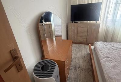 Apartament cu 3 camere decomandat în 9 Mai - 7