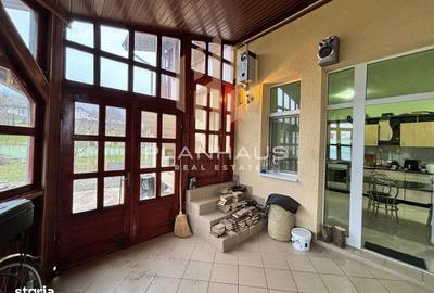 Casă cu 5 camere cu Teren 1200 Mp în Central - 2