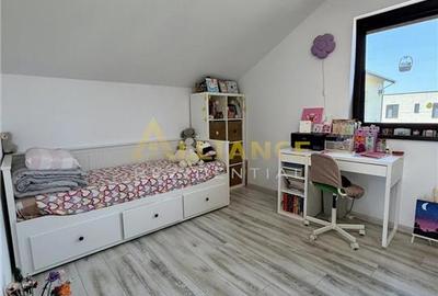 Casă cu 5 camere cu Teren 400 Mp în Berceni - 17