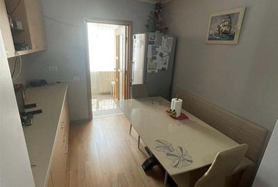 Apartament cu 2 camere decomandat în Poarta 6 - 5