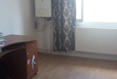 Apartament decomandat în Industrială - 8