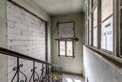 Casă cu 5 camere cu Teren 117 Mp în Central - 2