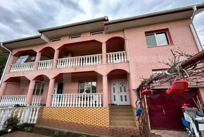 Casă cu 9 camere cu Teren 500 Mp în Central - 4