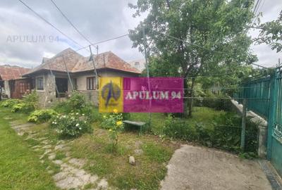 Casă individuală cu 5 camere semidecomandat cu Canalizare în Bănești