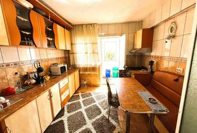 Apartament 4 camere (spatios si decomandat ) NEPTUN - 4