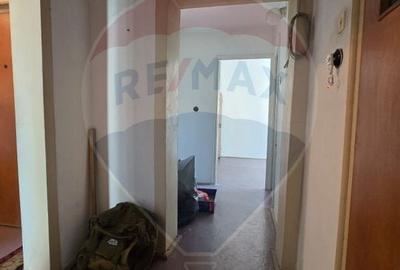 DE VANZARE Apartament cu 4 camere in zona Ozana - 9